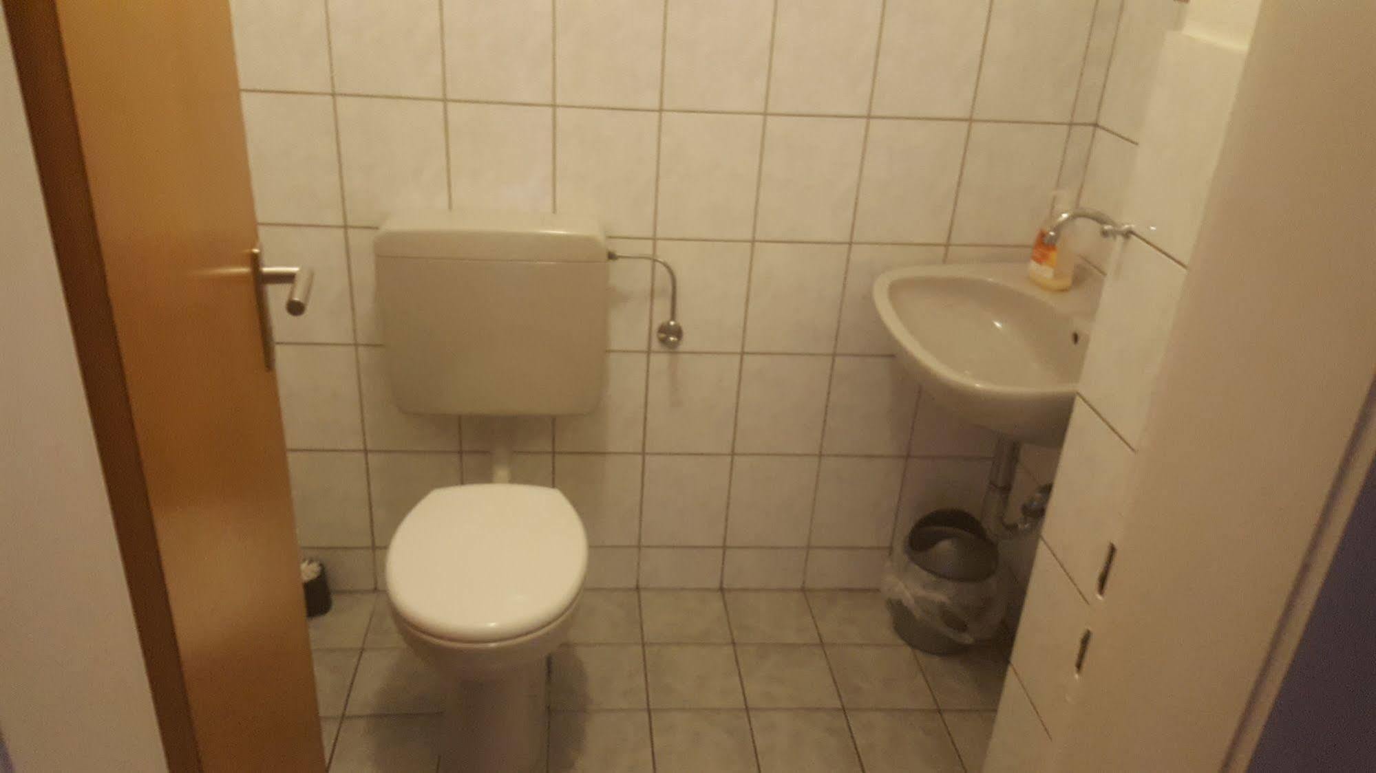 Gz Hostel Bonn Bagian luar foto